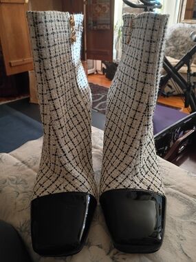 Circus by Sam Edelman Womens Tweed Boucle' Ankle Boots with Patent Toe